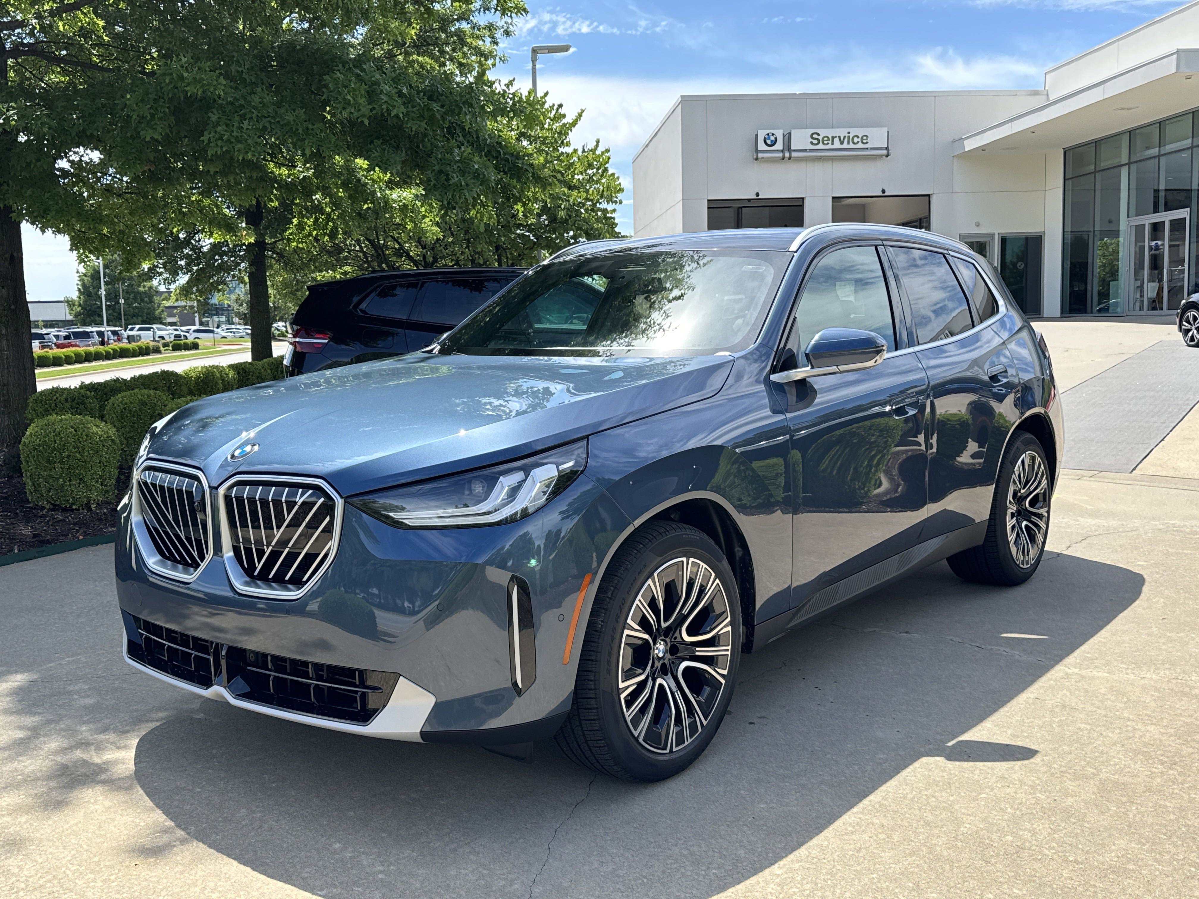 2025 BMW X3 30's photo