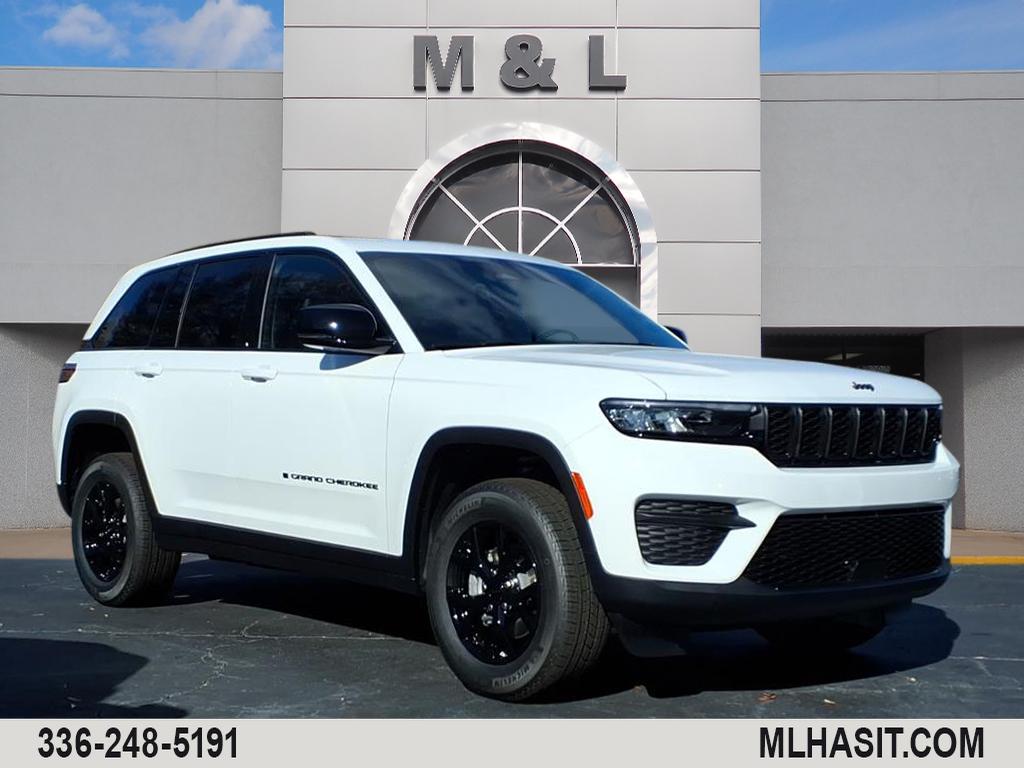 2025 Jeep Grand Cherokee Altitude's photo