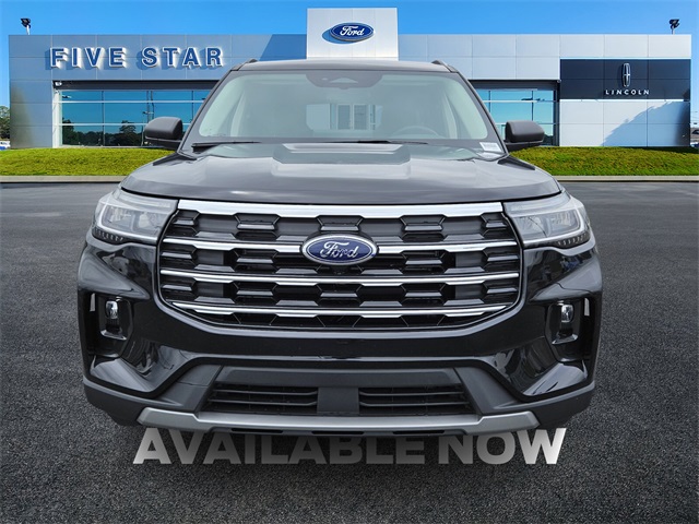 2025 Ford Explorer photo 2