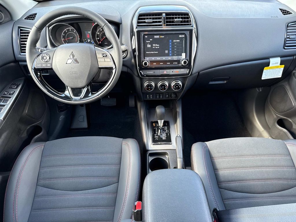 2025 Mitsubishi Outlander Sport ES SE LE photo 15