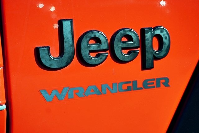 Certified Used 2022 Red Jeep Sport image 9