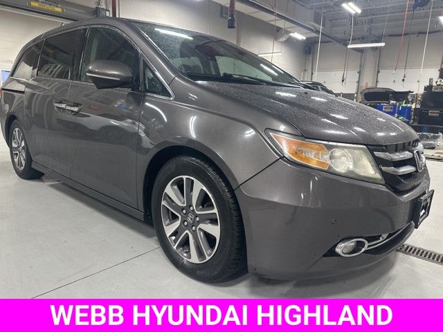 2014 Honda Odyssey Touring's photo