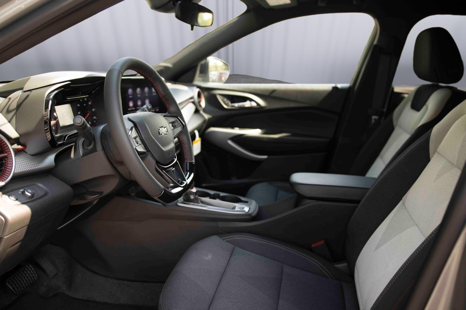 2025 Chevrolet Trax photo 11