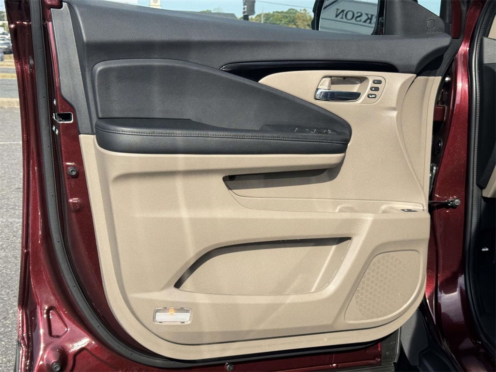 2022 Honda Pilot Touring photo 27