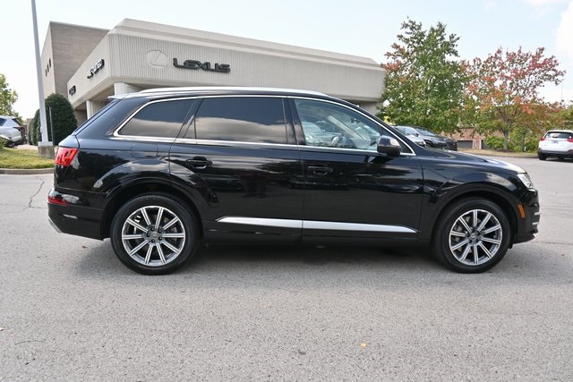2019 Audi Q7 55 Premium Plus photo 2