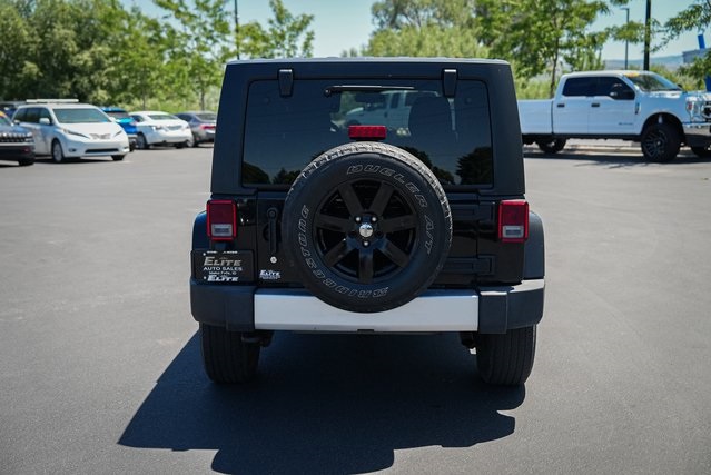2015 Jeep Wrangler Unlimited Sahara photo 7