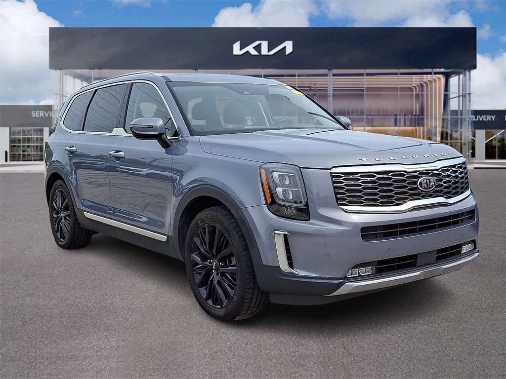 Certified Used 2020 Silver Kia SX image 1