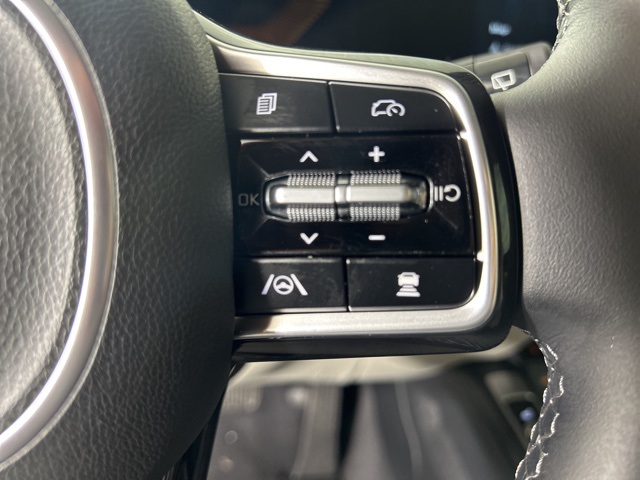 2025 Kia Sorento S photo 23