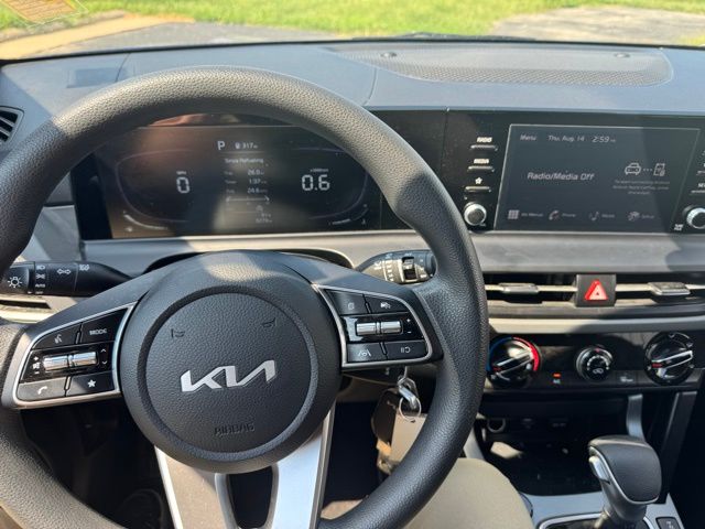 2024 Kia Seltos LX photo 20