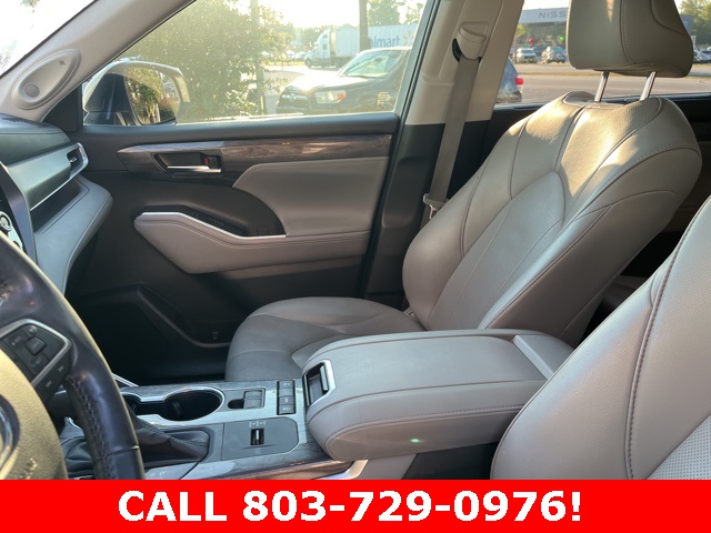 2020 Toyota Highlander Limited photo 9