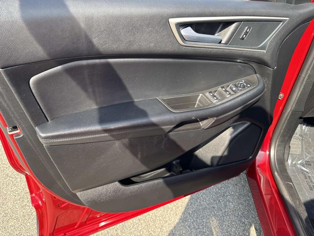 2024 Ford Edge SEL photo 14