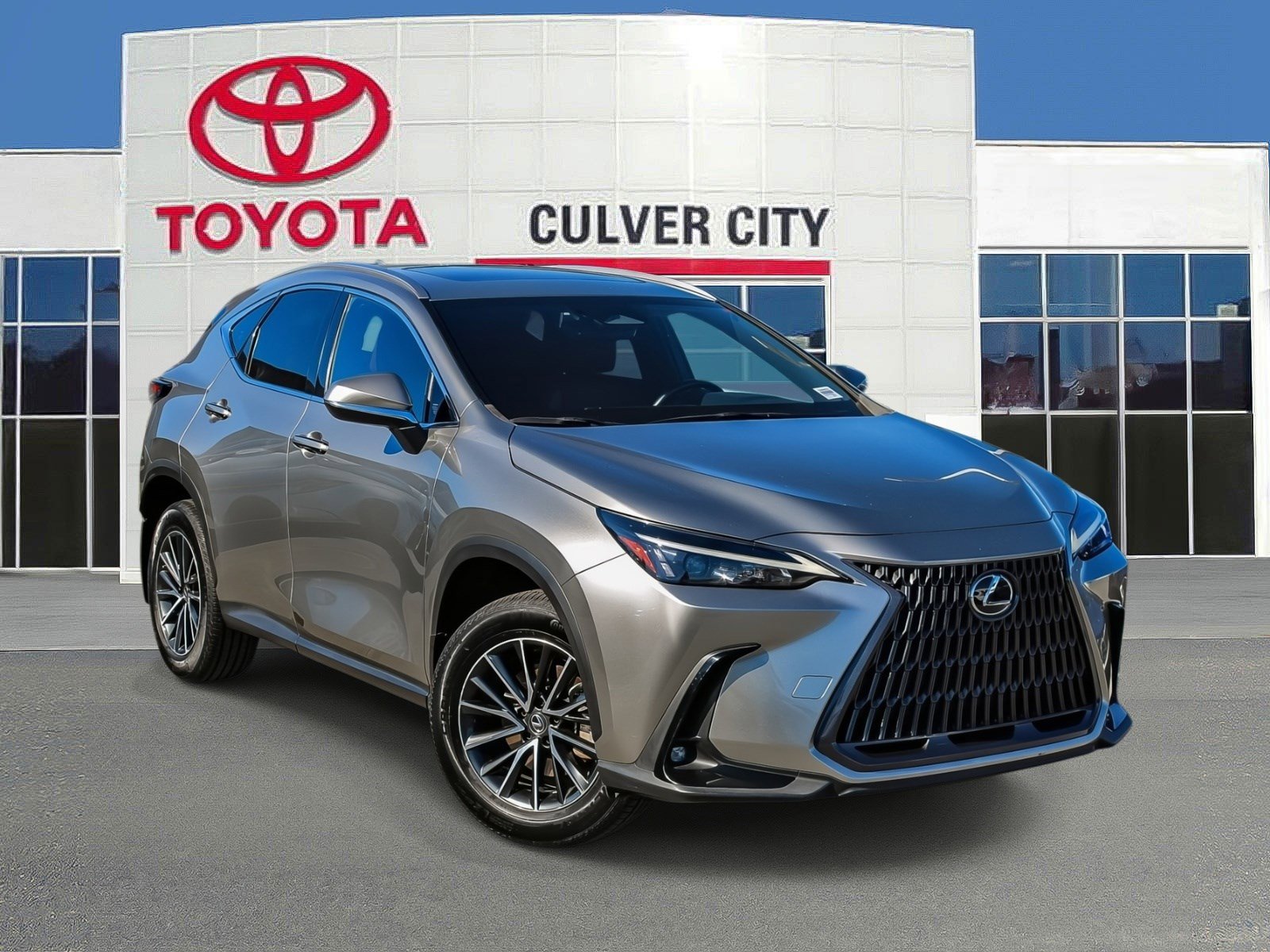 2022 Lexus NX Hybrid