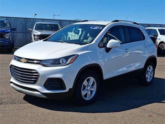 2022 Chevrolet Trax LT photo 3