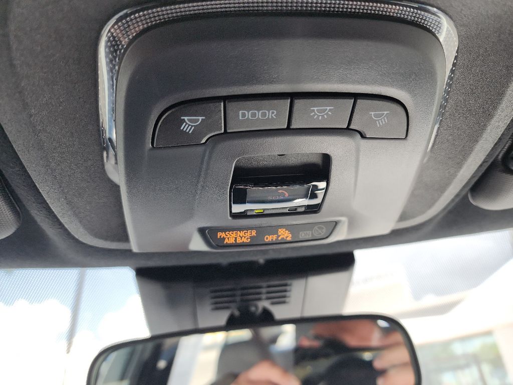 2024 Toyota Corolla SE photo 23