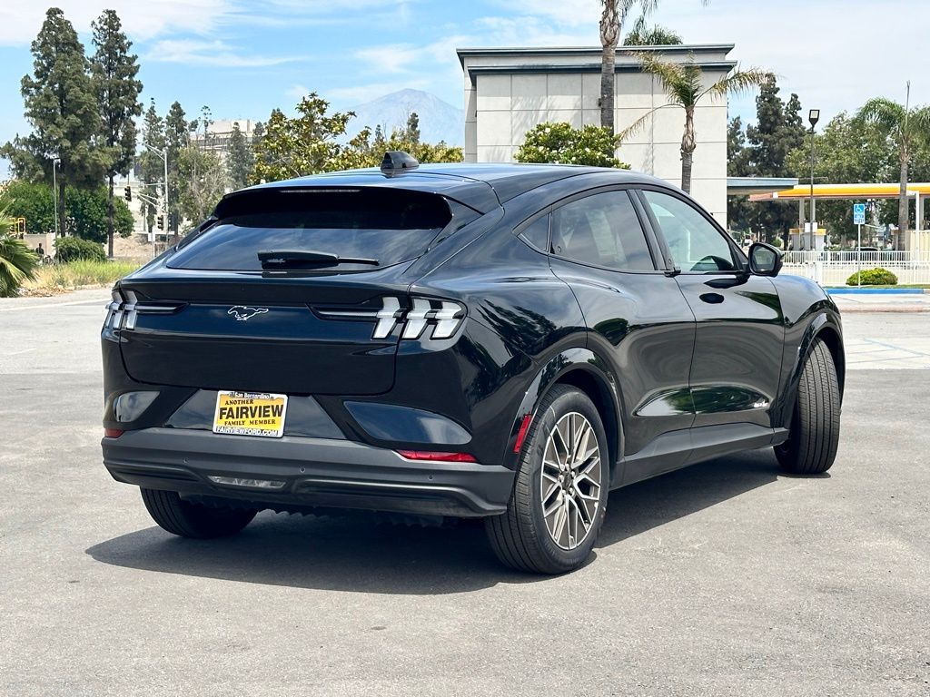 2025 Ford Mustang Mach-E Premium photo 3