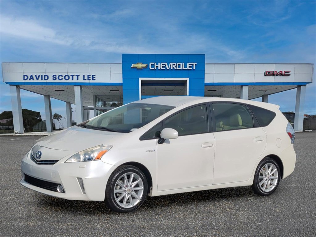 2013 Toyota Prius v Five
