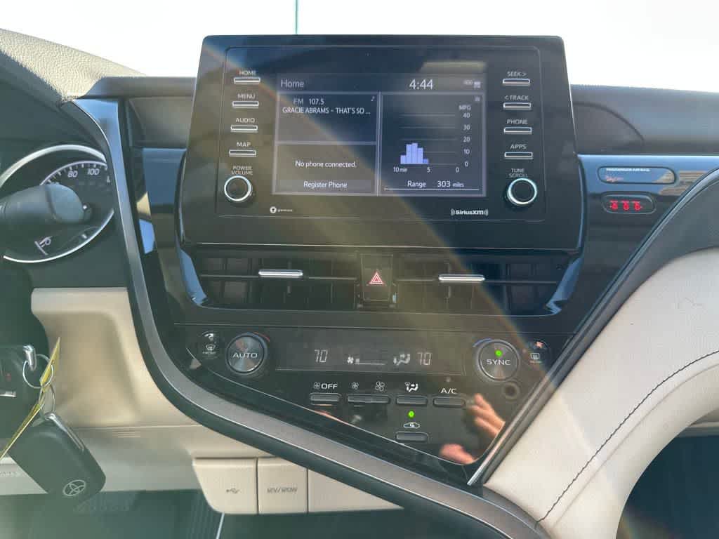2023 Toyota Camry LE photo 18