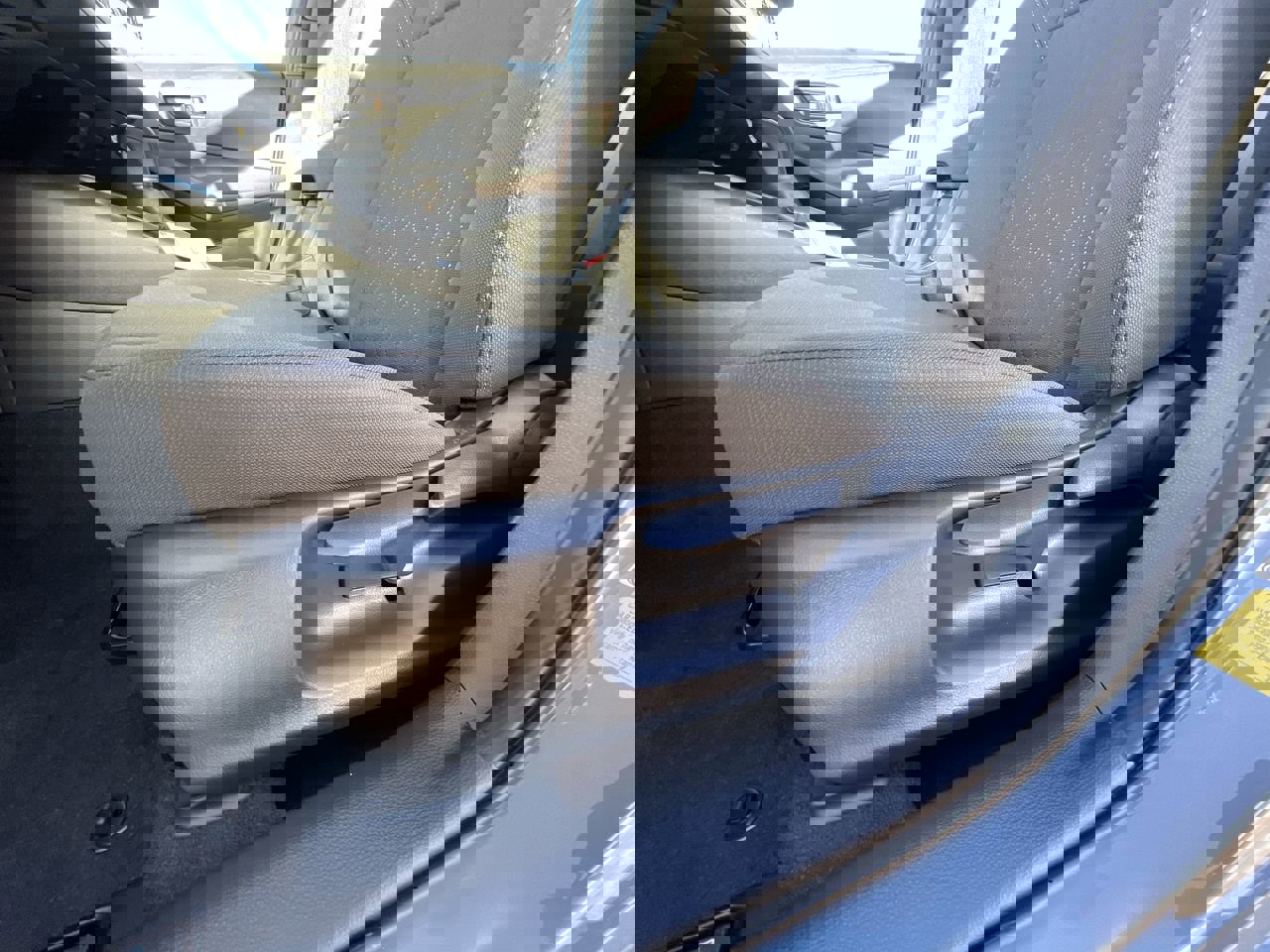 2025 Toyota Corolla LE photo 12
