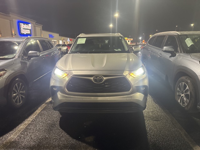 2023 Toyota Highlander L's photo