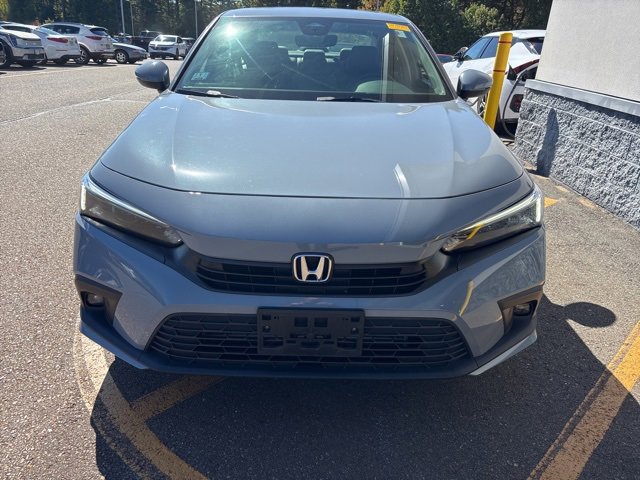 2022 Honda Civic Touring photo 2