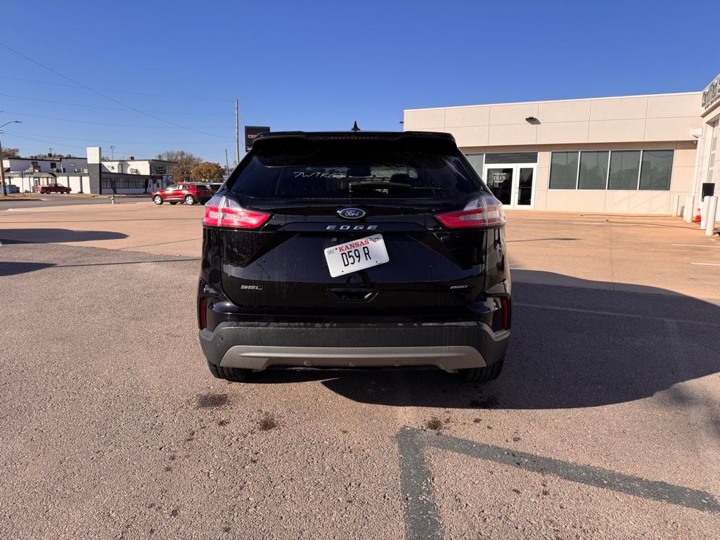 2023 Ford Edge SEL photo 4
