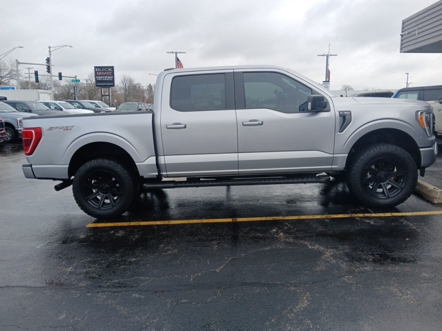 2021 Ford F-150 XLT's photo