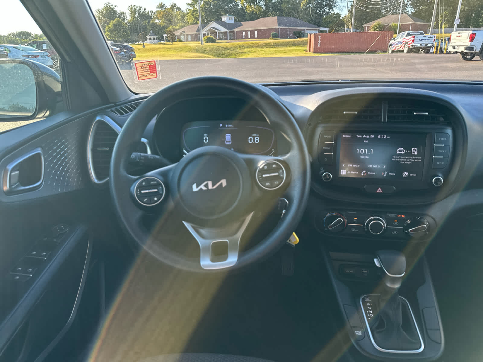 2023 Kia Soul LX photo 13
