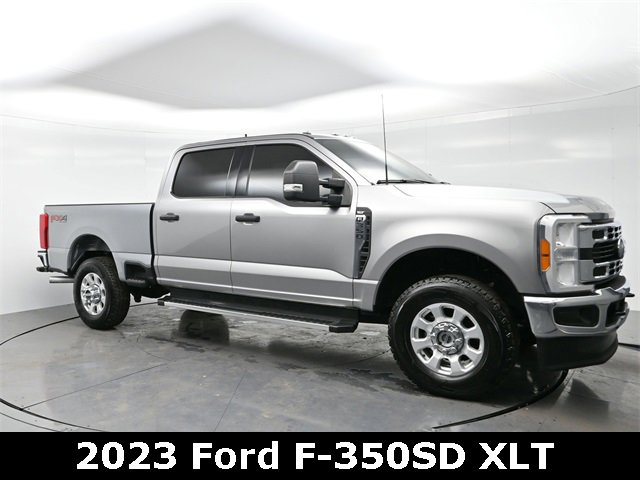 2023 Ford F-350 Super Duty XLT's photo