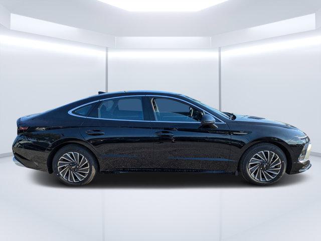 2024 Hyundai Sonata Hybrid SEL photo 2