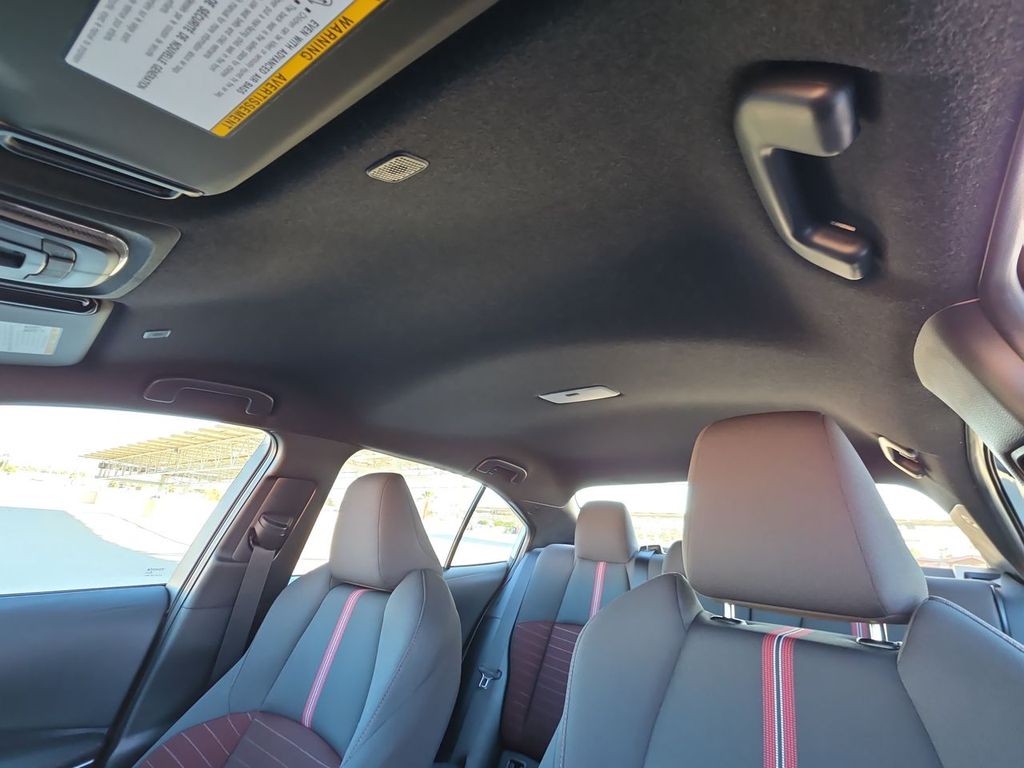 2025 Toyota Corolla SE photo 19