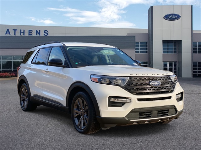 2022 Ford Explorer XLT's photo