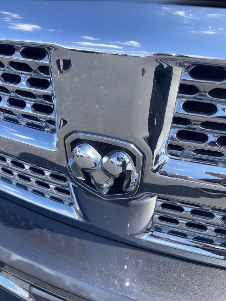 2015 Ram 1500 Laramie photo 17