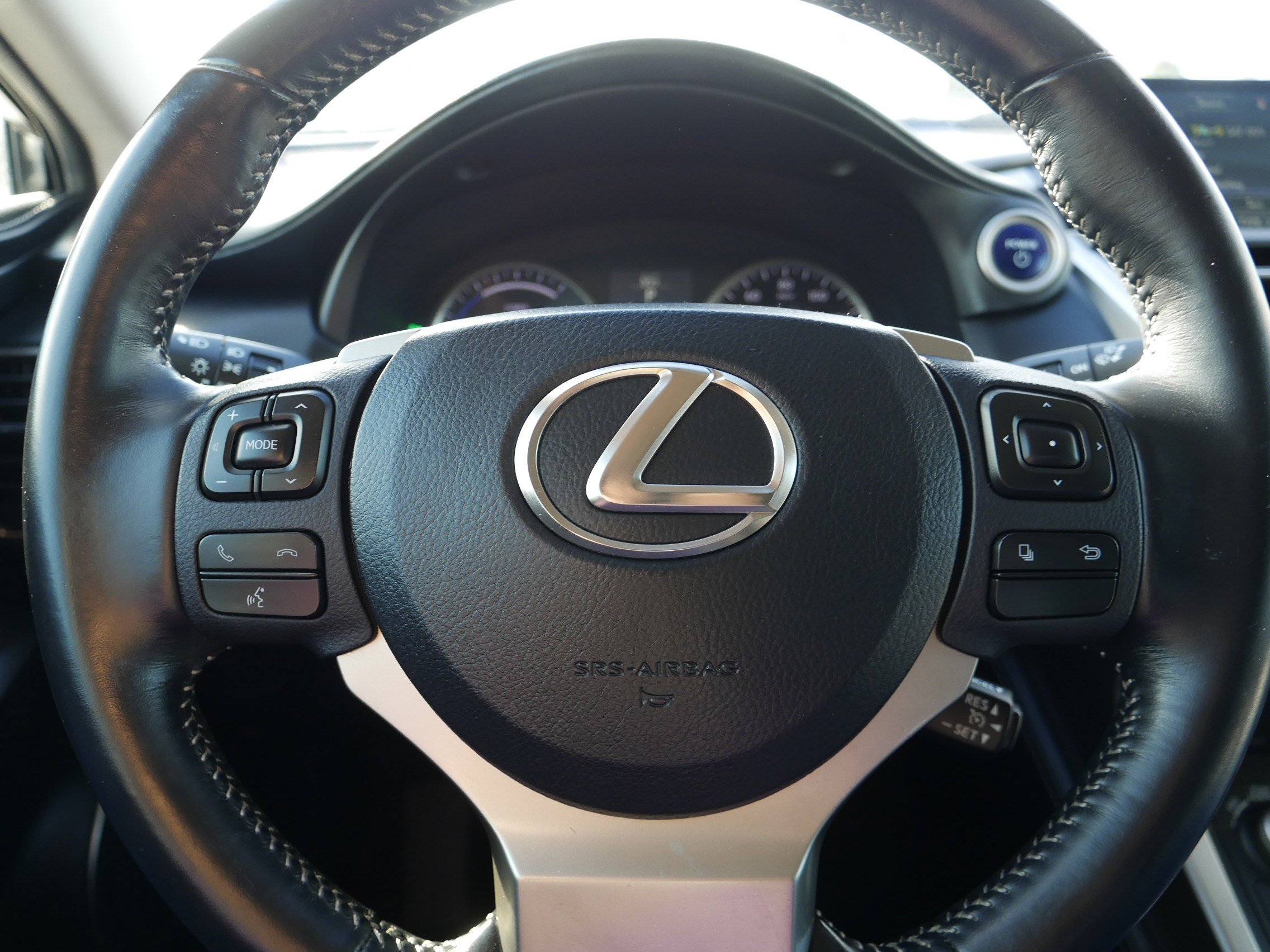 2016 Lexus NX 300h Luxury photo 25
