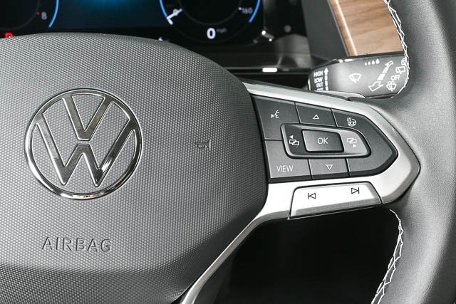 2025 Volkswagen Atlas SE Technology photo 10