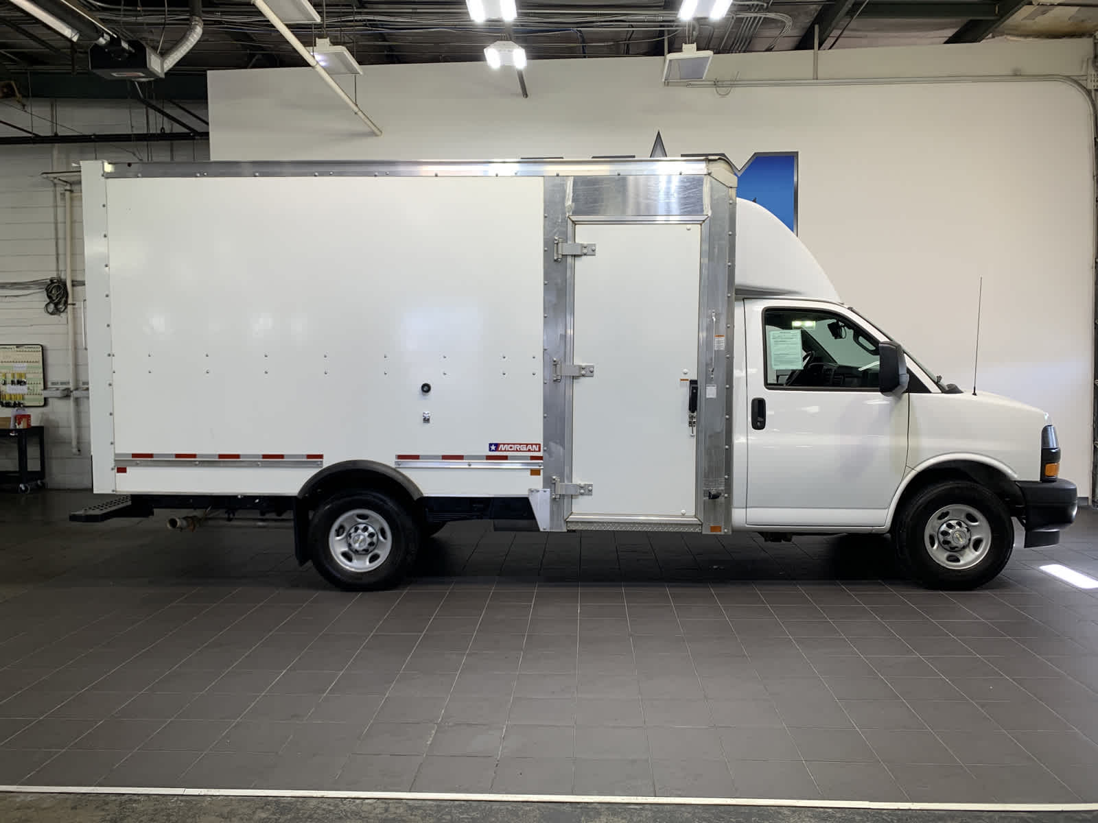 cutaway vans for sale