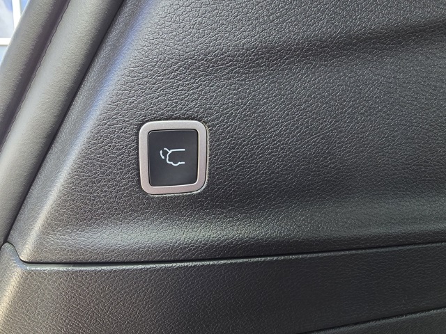 2026 Chrysler Pacifica photo 24