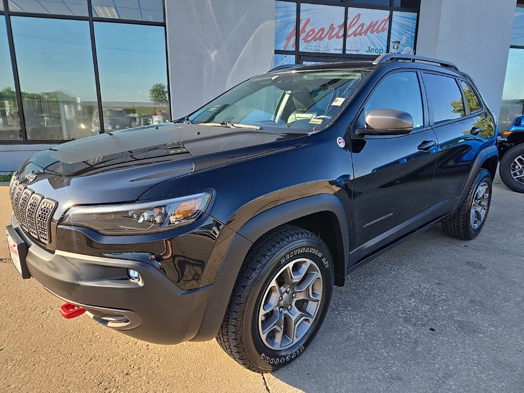 Used 2021 Jeep Cherokee Trailhawk with VIN 1C4PJMBX3MD109810 for sale in Kansas City