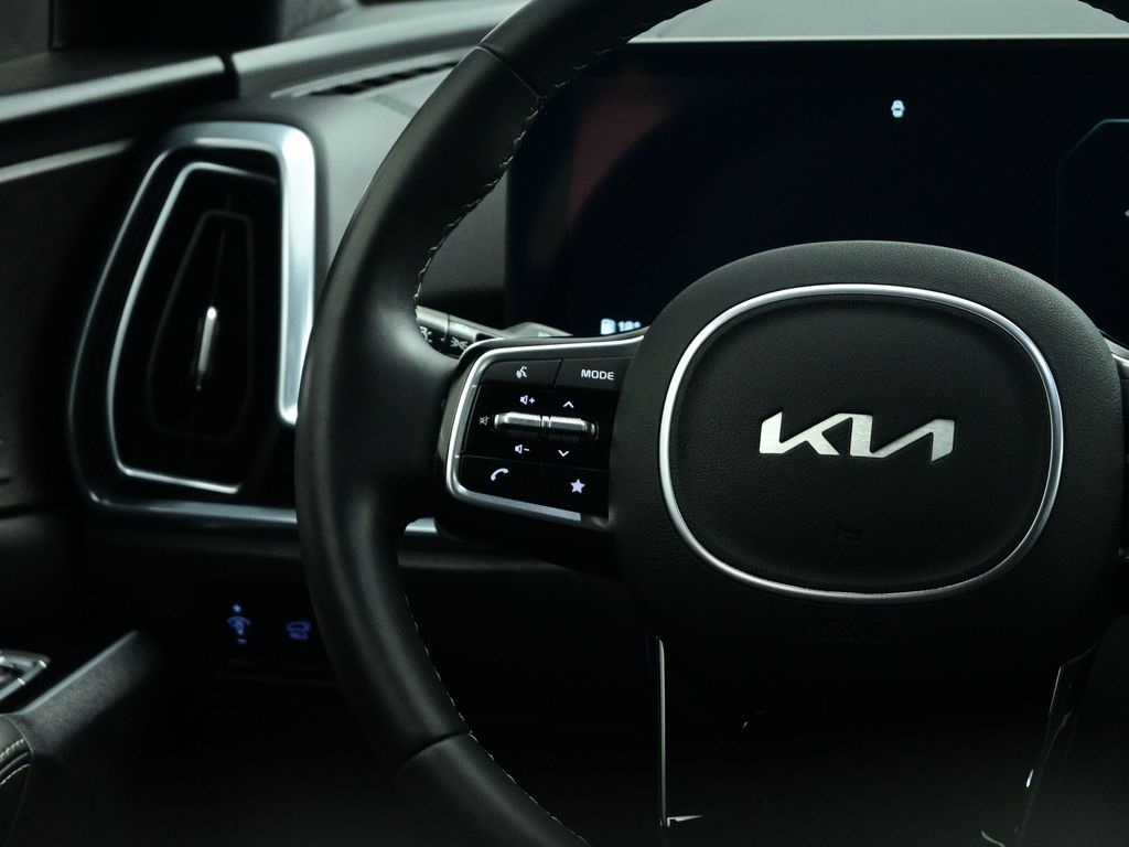 2025 Kia Sorento X-Pro SX Prestige photo 9