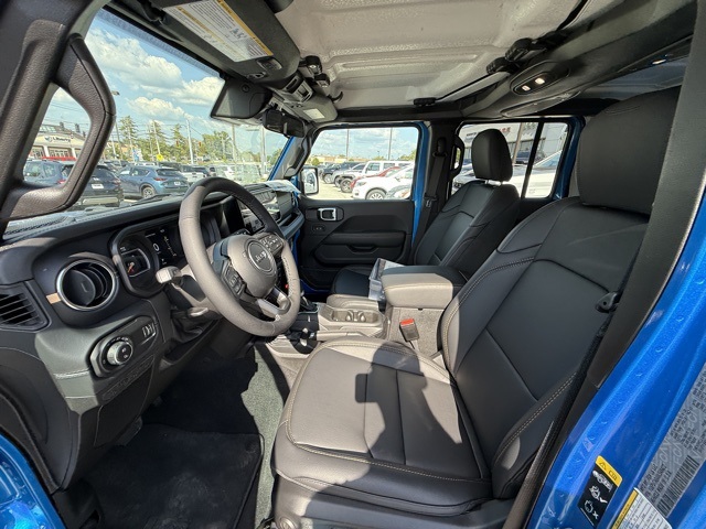 2025 Jeep Gladiator Sport photo 11