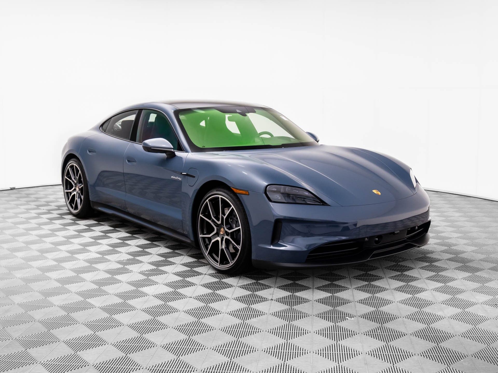 2026 Porsche Taycan 4 photo 6