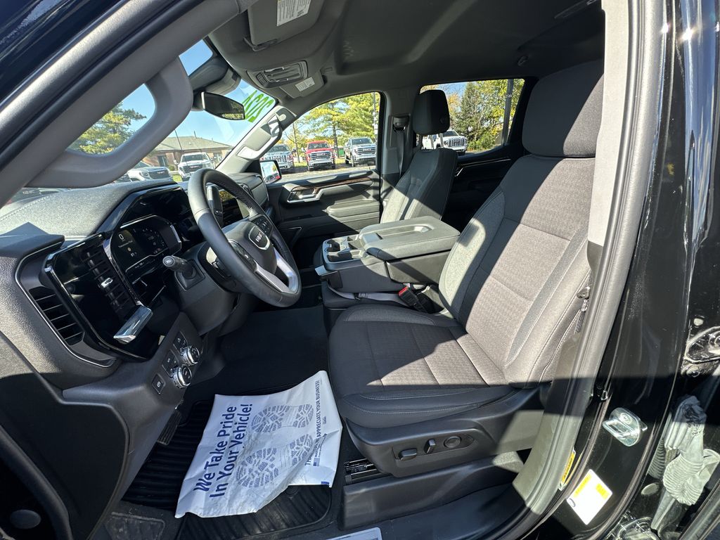 2024 GMC SIERRA - Image 16