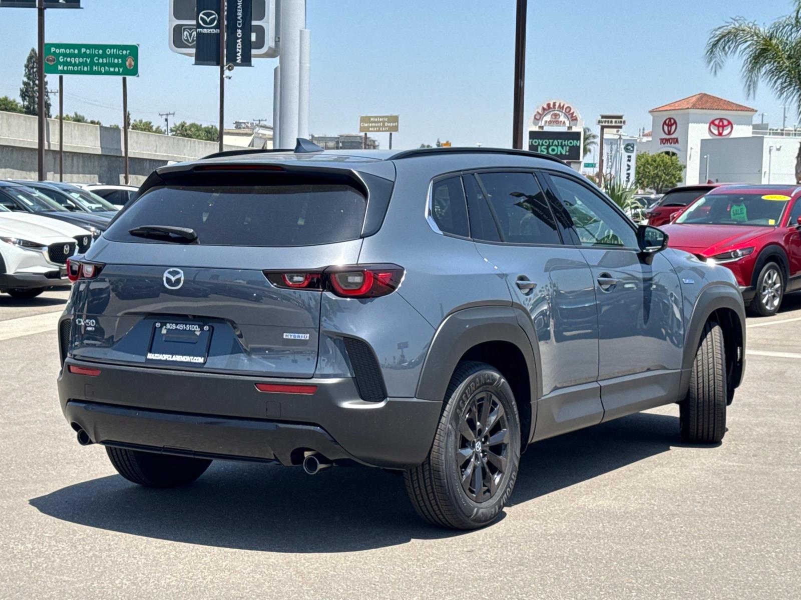 2025 Mazda CX-50 Premium photo 3
