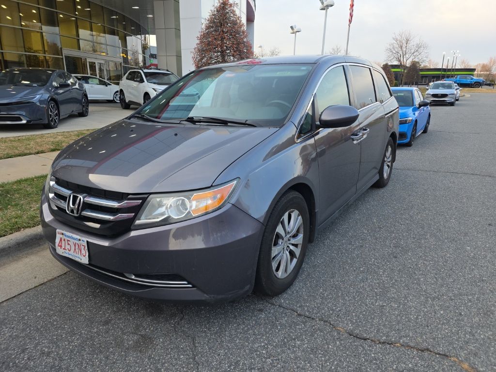 2016 Honda Odyssey SE's photo