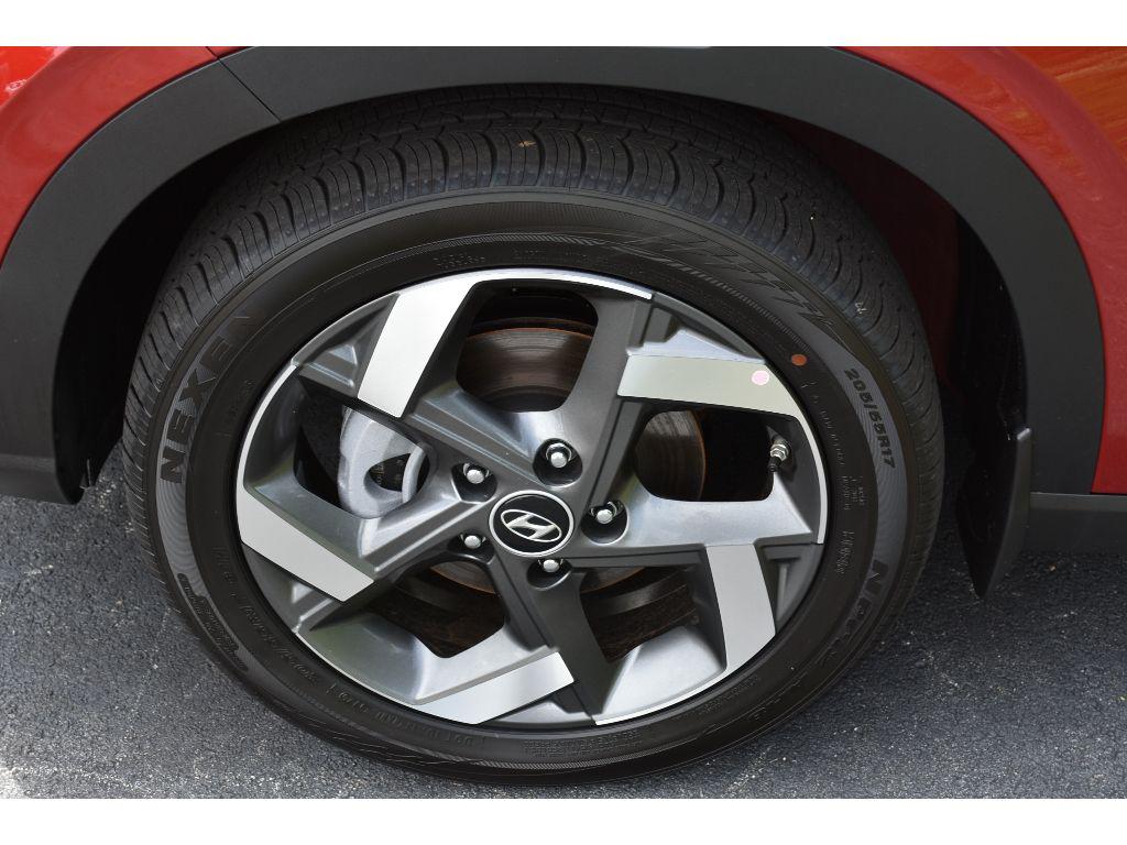 2025 Hyundai Venue Limited photo 4