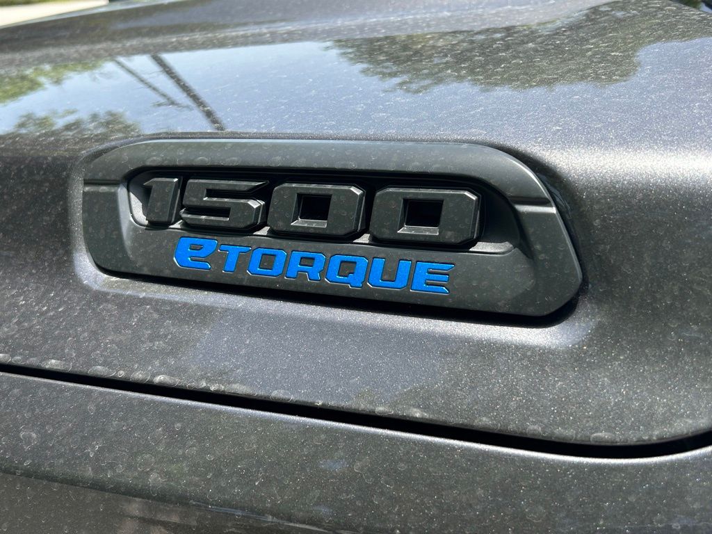 2025 Ram 1500 Tradesman photo 14