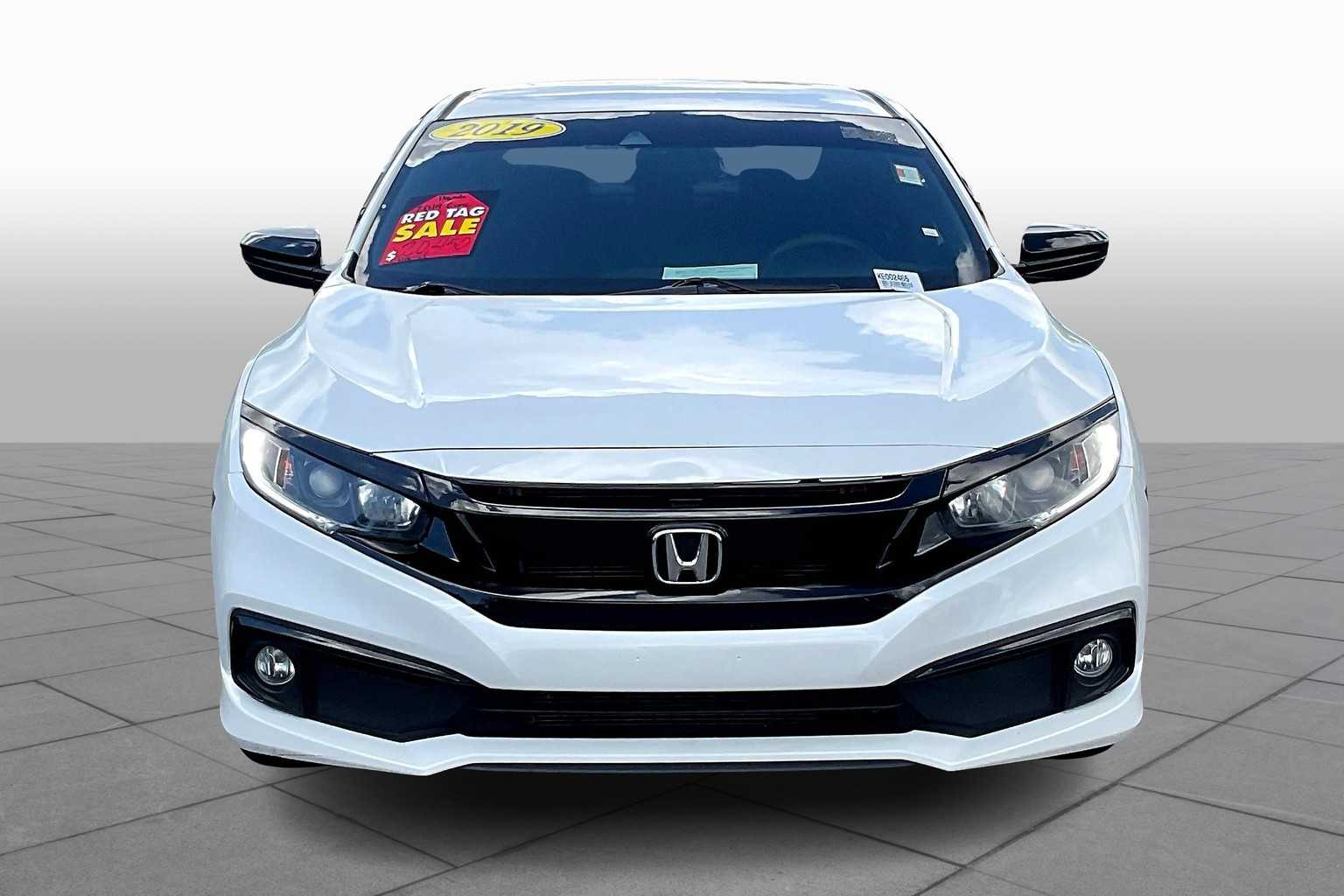 2019 Honda Civic Sport photo 3
