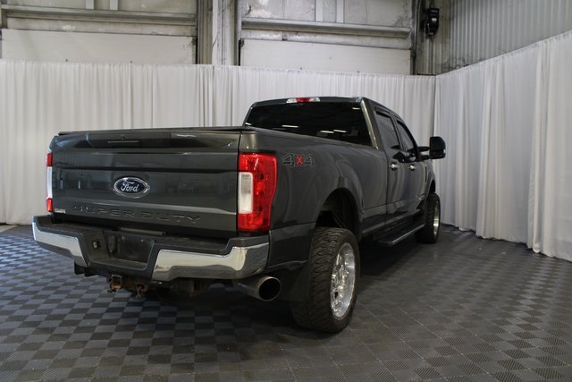 2017 Ford F-250 XLT photo 4