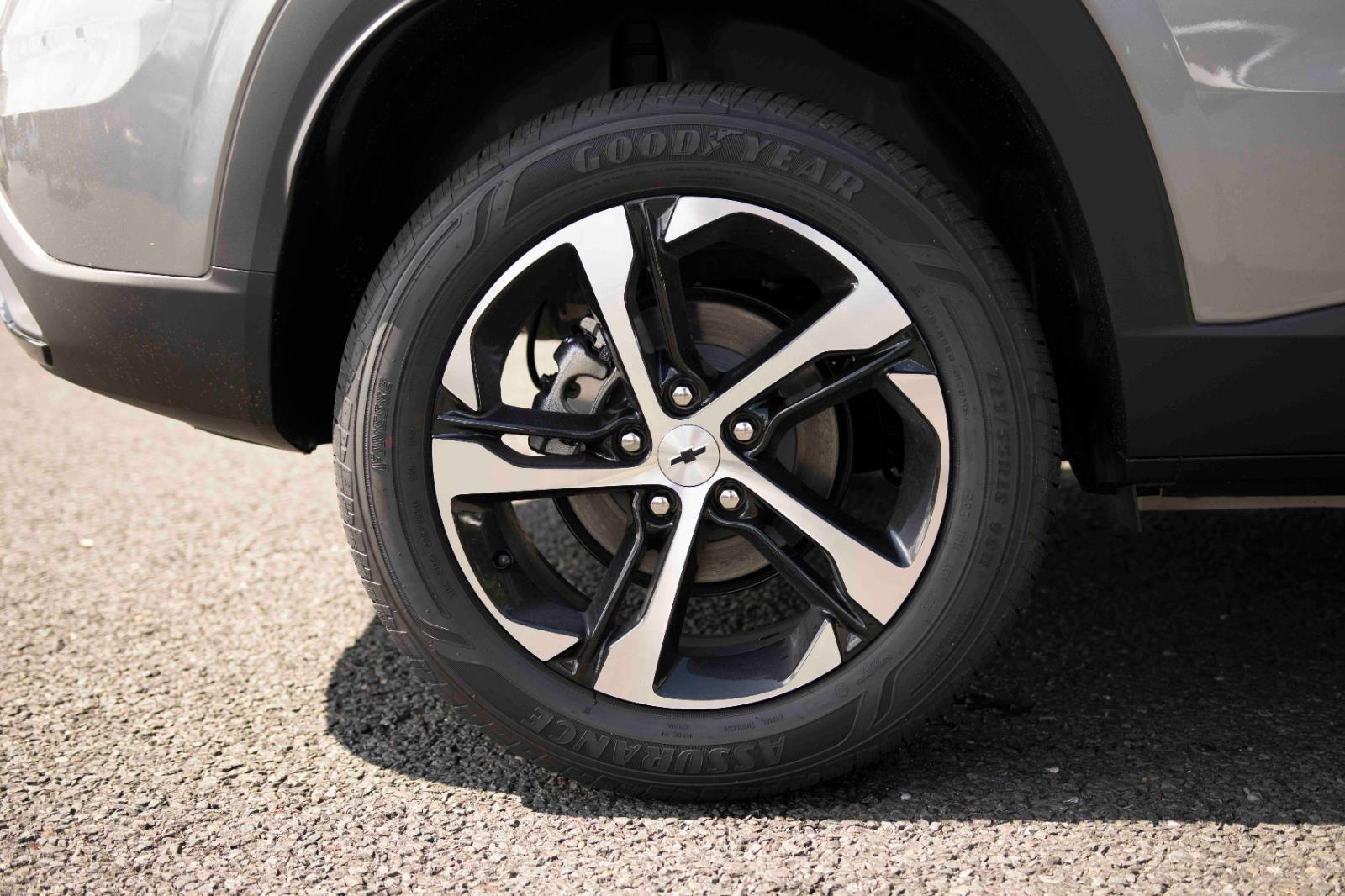 2025 Chevrolet Trax photo 9