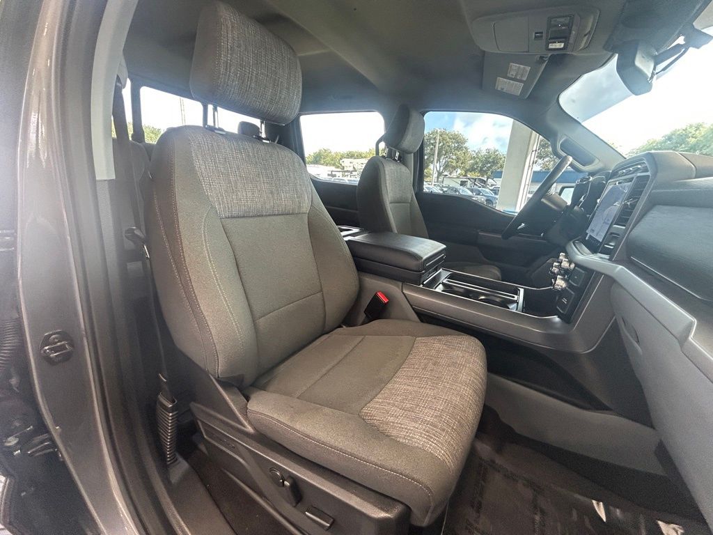2023 Ford F-150 XLT photo 24