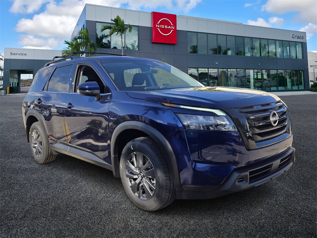 2025 Nissan Pathfinder SV